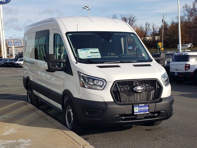 2025 Ford Transit Base