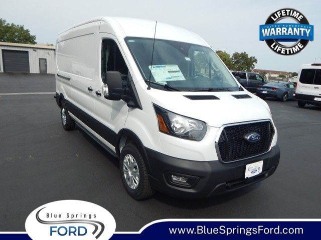 2025 Ford Transit Base