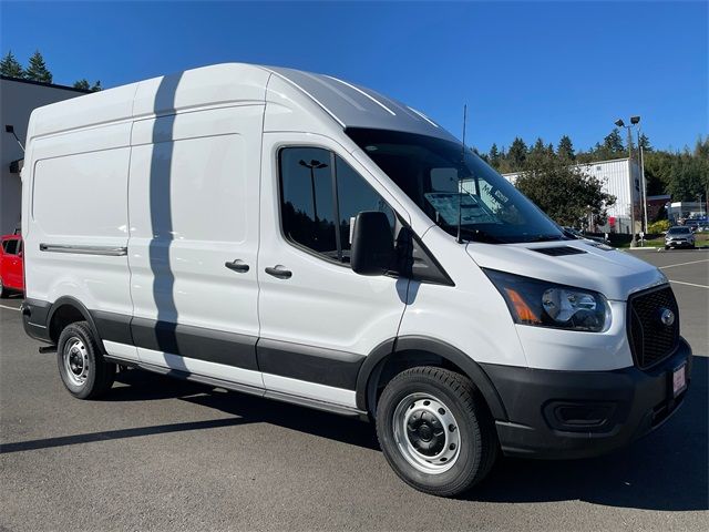 2025 Ford Transit Base