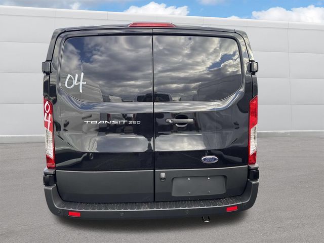 2025 Ford Transit Base