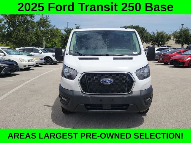 2025 Ford Transit Base