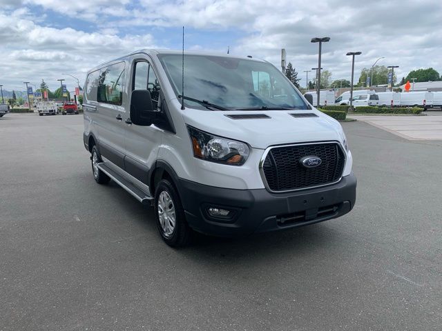 2025 Ford Transit Base