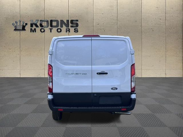 2025 Ford Transit Base