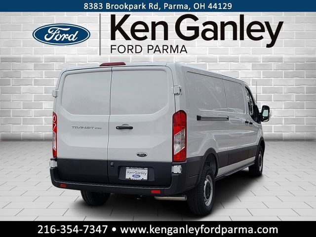 2025 Ford Transit Base