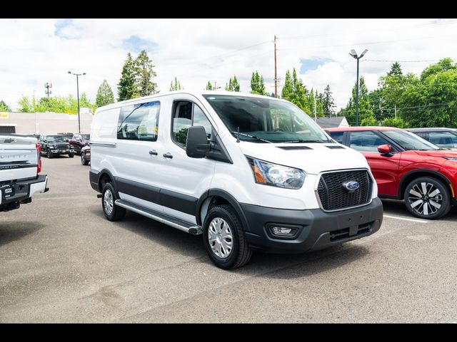 2025 Ford Transit Base