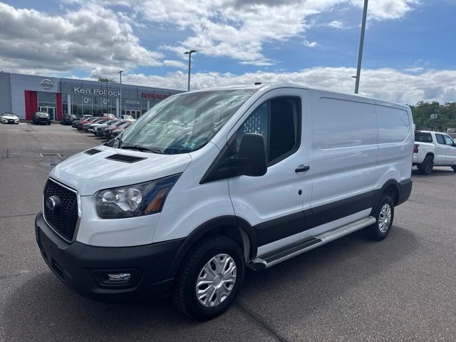 2025 Ford Transit Base