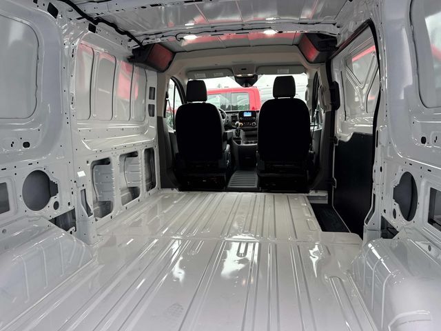 2025 Ford Transit Base