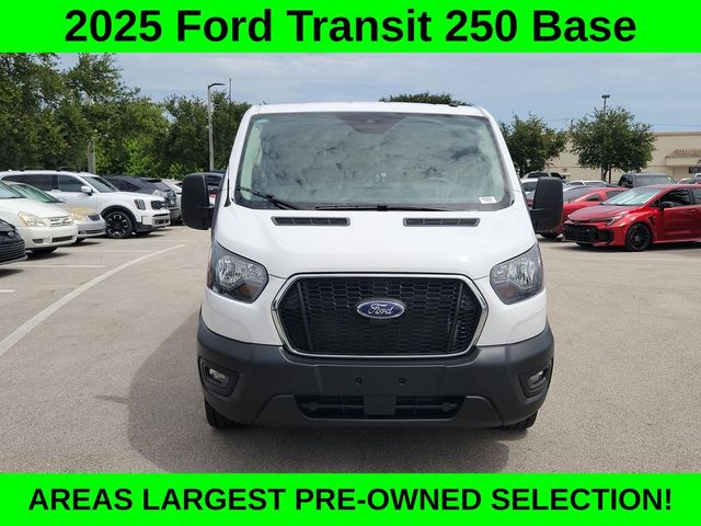 2025 Ford Transit Base