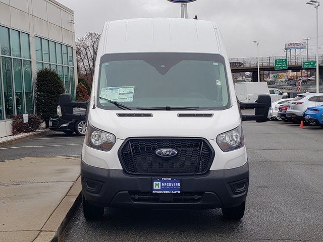 2025 Ford Transit Base
