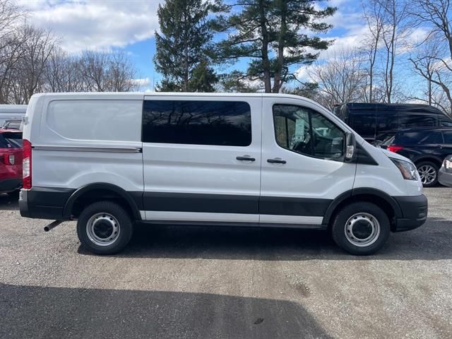 2025 Ford Transit Base
