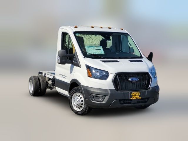 2025 Ford Transit Base
