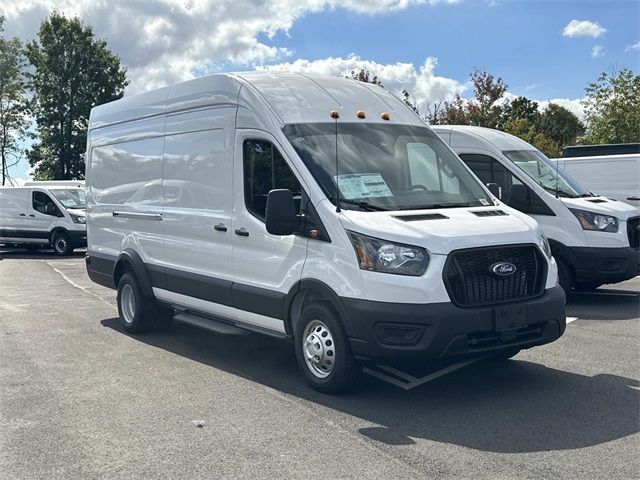 2025 Ford Transit Base