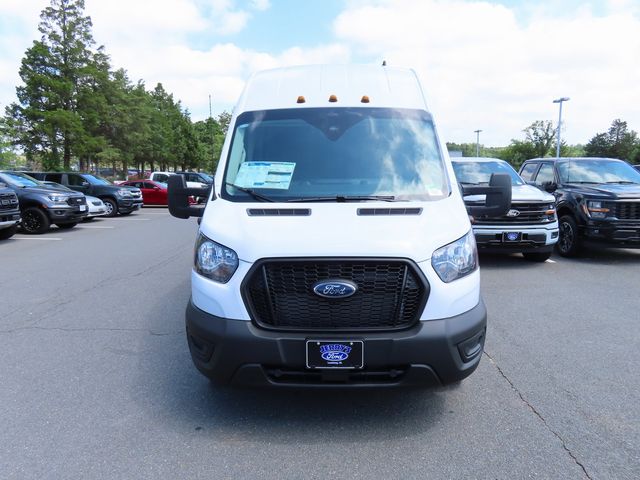 2025 Ford Transit Base