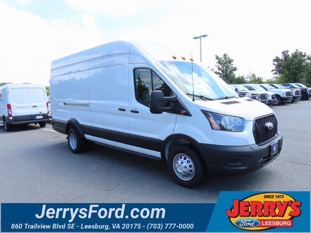 2025 Ford Transit Base