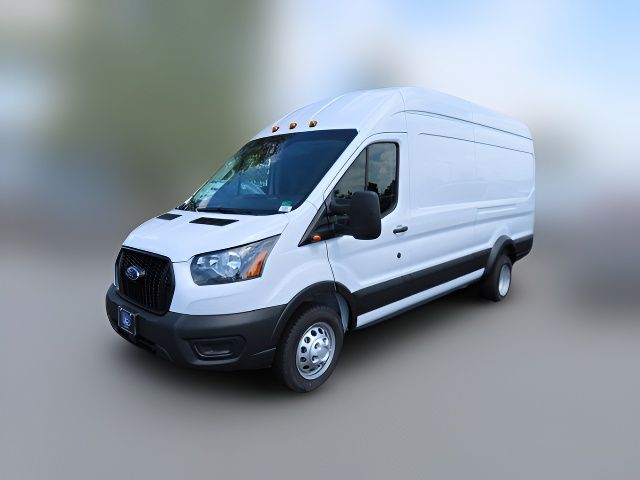 2025 Ford Transit Base