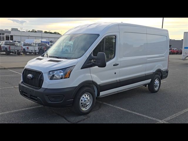 2025 Ford Transit Base