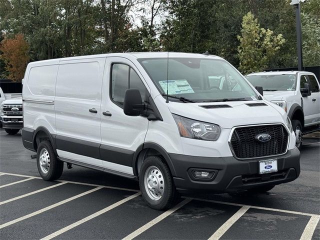 2025 Ford Transit Base