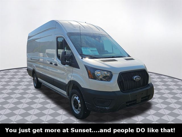 2025 Ford Transit Base