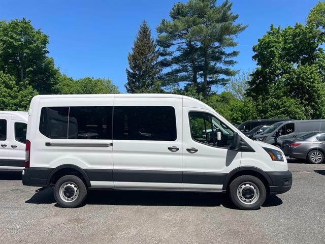 2025 Ford Transit Base