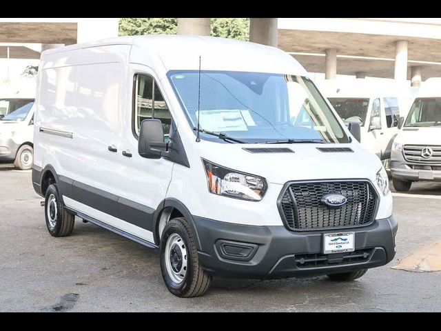 2025 Ford Transit Base