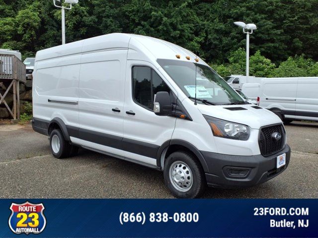 2025 Ford Transit Base