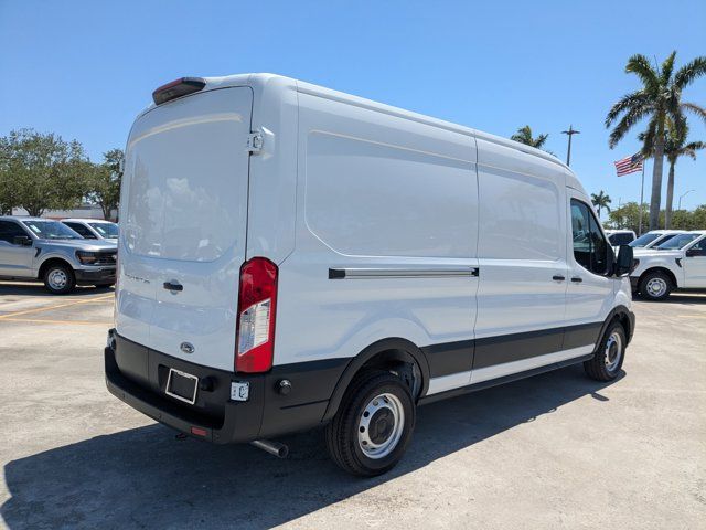 2025 Ford Transit Base