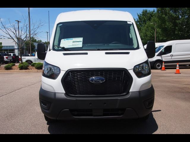 2025 Ford Transit Base