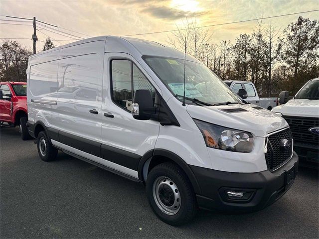 2025 Ford Transit Base
