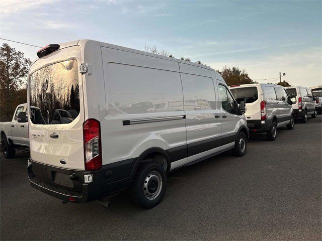 2025 Ford Transit Base