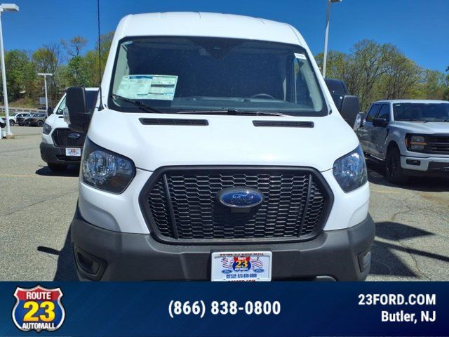 2025 Ford Transit Base