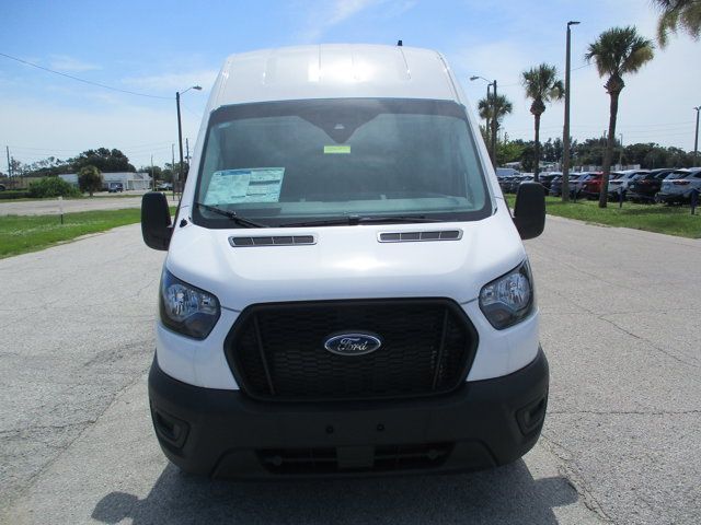 2025 Ford Transit Base