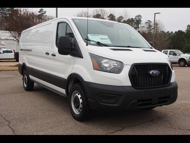 2025 Ford Transit Base