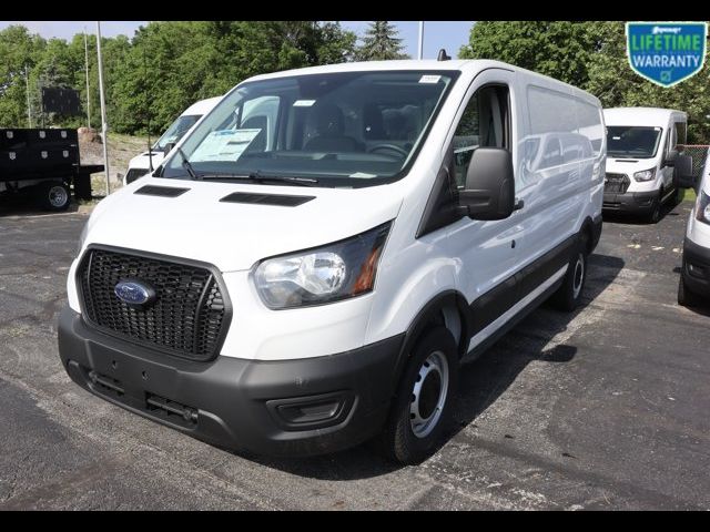 2025 Ford Transit Base