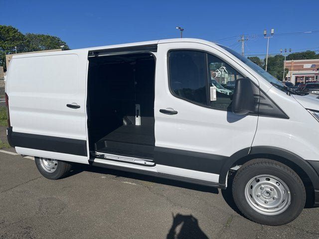 2025 Ford Transit Base