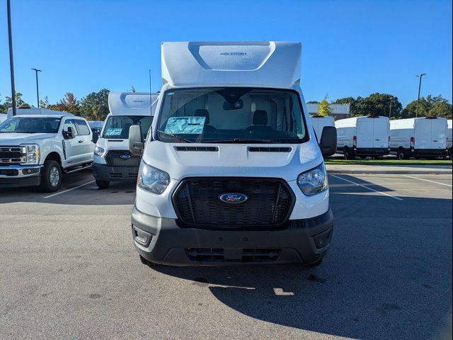 2025 Ford Transit Base