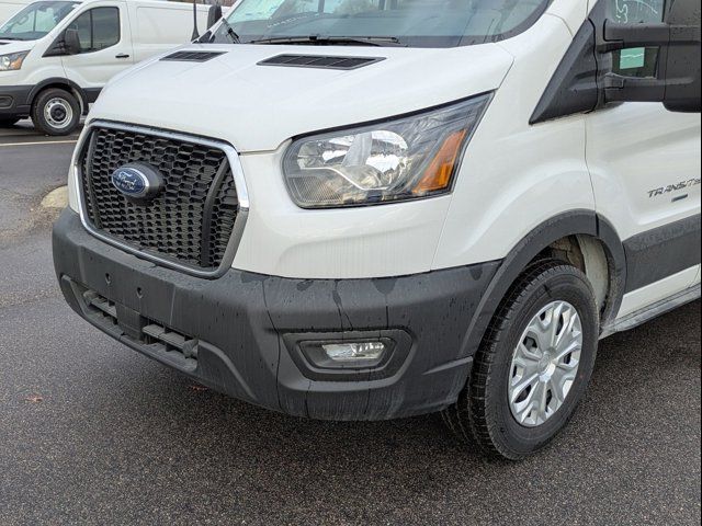 2025 Ford Transit Base