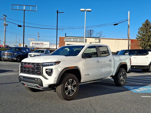 2025 GMC Canyon 4WD AT4