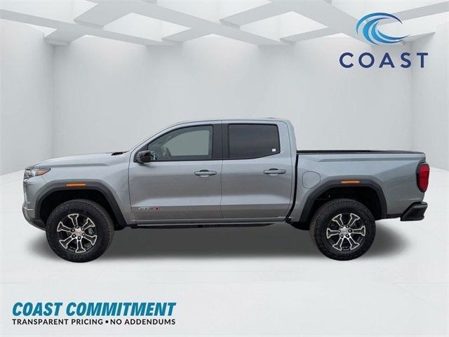 2025 GMC Canyon 4WD AT4