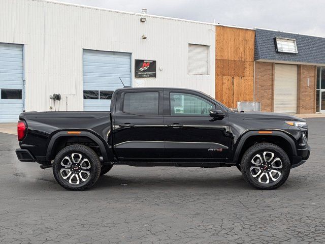 2025 GMC Canyon 4WD AT4