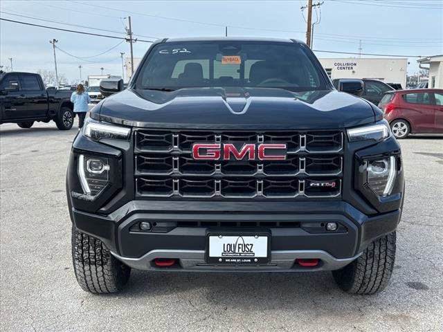 2025 GMC Canyon 4WD AT4