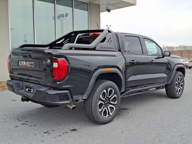 2025 GMC Canyon 4WD AT4