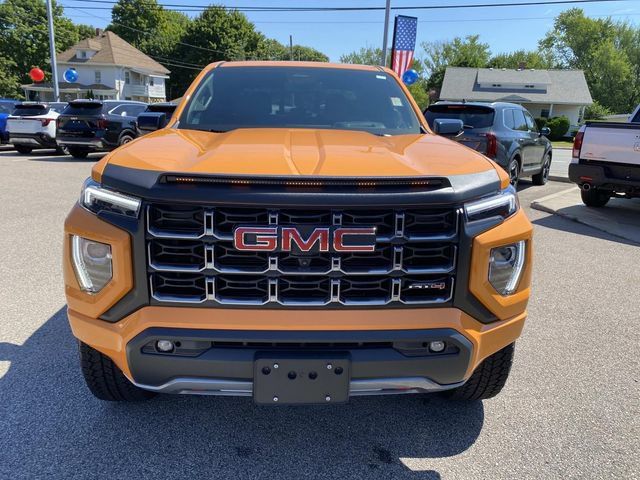 2025 GMC Canyon 4WD AT4