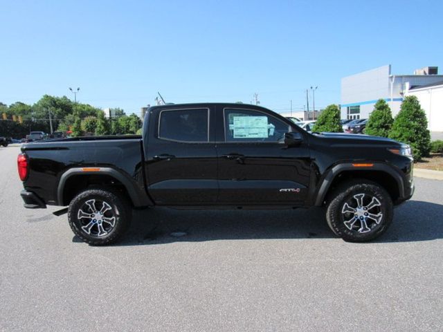 2025 GMC Canyon 4WD AT4
