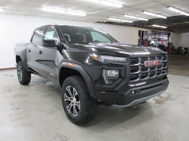 2025 GMC Canyon 4WD AT4