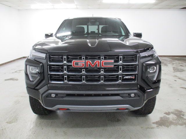 2025 GMC Canyon 4WD AT4