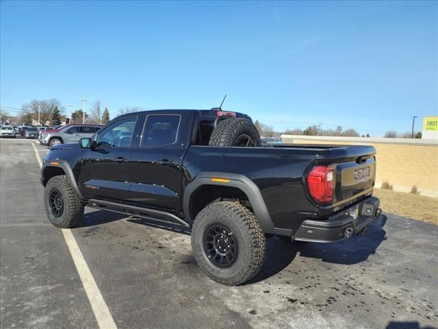 2025 GMC Canyon 4WD AT4