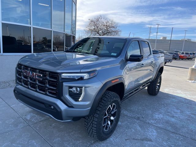 2025 GMC Canyon 4WD AT4