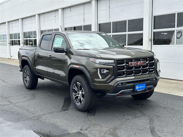 2025 GMC Canyon 4WD AT4