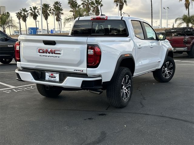 2025 GMC Canyon 4WD AT4