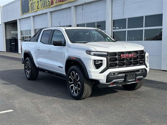 2025 GMC Canyon 4WD AT4